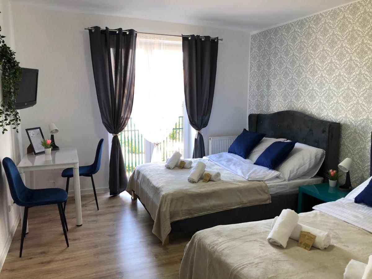 Great Polonia Ustka Bed & Breakfast Exterior photo