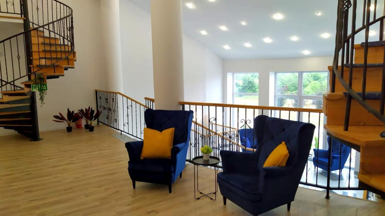 Great Polonia Ustka Bed & Breakfast Exterior photo