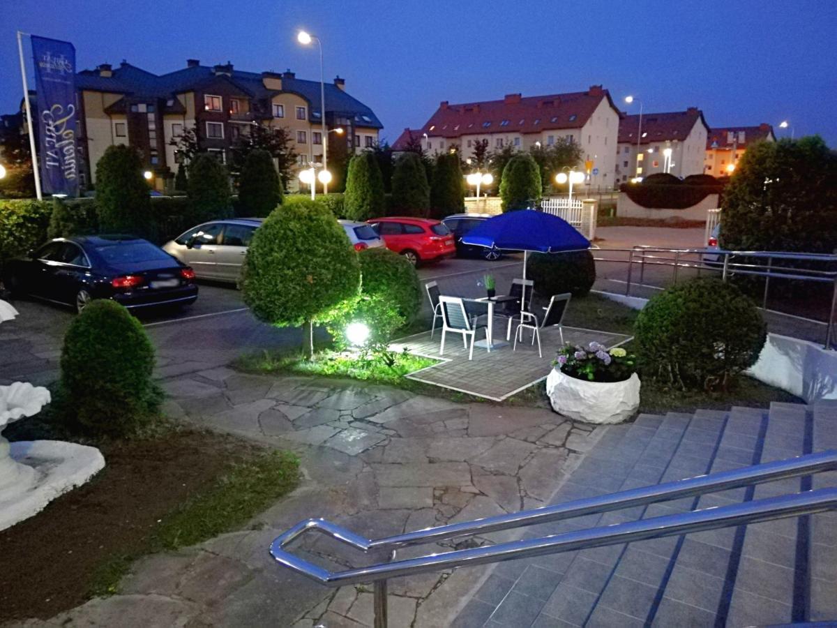 Great Polonia Ustka Bed & Breakfast Exterior photo