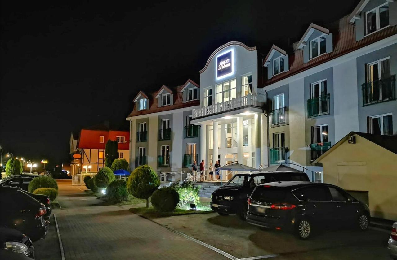 Great Polonia Ustka Bed & Breakfast Exterior photo