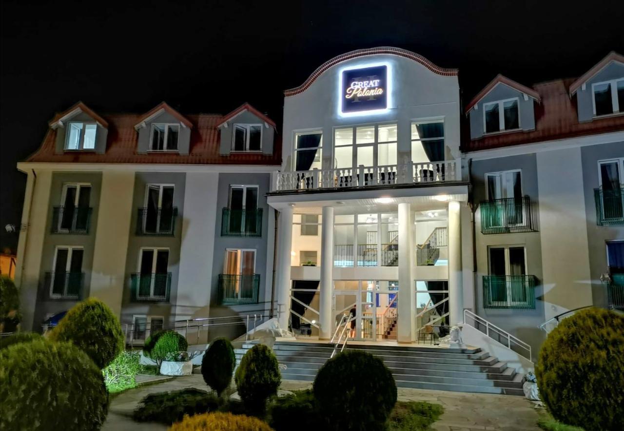 Great Polonia Ustka Bed & Breakfast Exterior photo