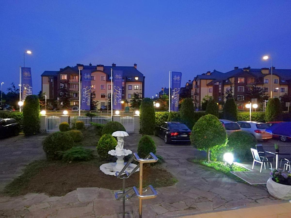Great Polonia Ustka Bed & Breakfast Exterior photo